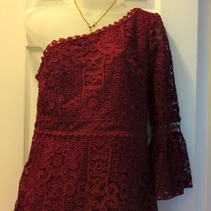 💕 Lulus Dress size Medium,One Shoulder Knee Length Burgundy Dress.size Medium